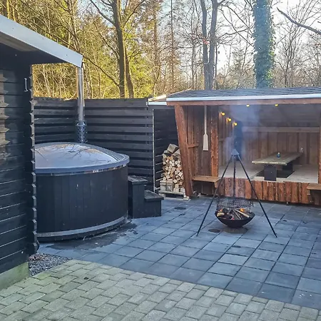 Two-bedroom In Feriehus